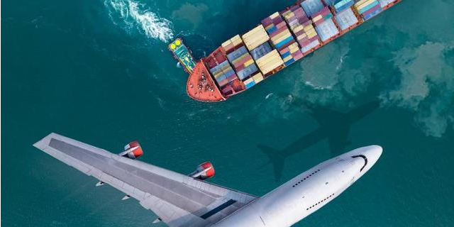 全球海运与空运价差缩至两年来最小