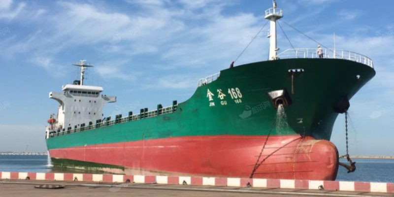 内贸集装箱船故障求助青岛引航站及施援手